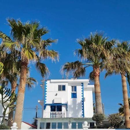Zygi Beachfront Villa Buitenkant foto